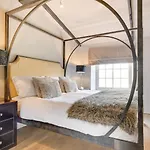 6 Bed In Richmond Oc-g0178 * Gilling