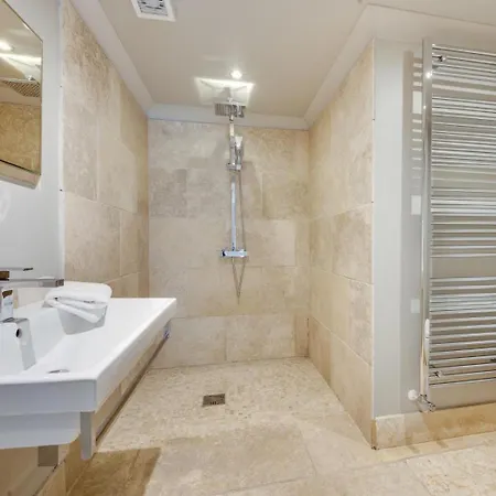 6 Bed In Richmond Oc-g0178 *