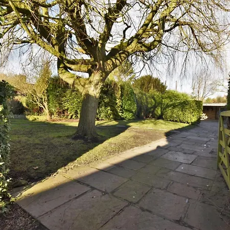 6 Bed In Richmond Oc-g0178